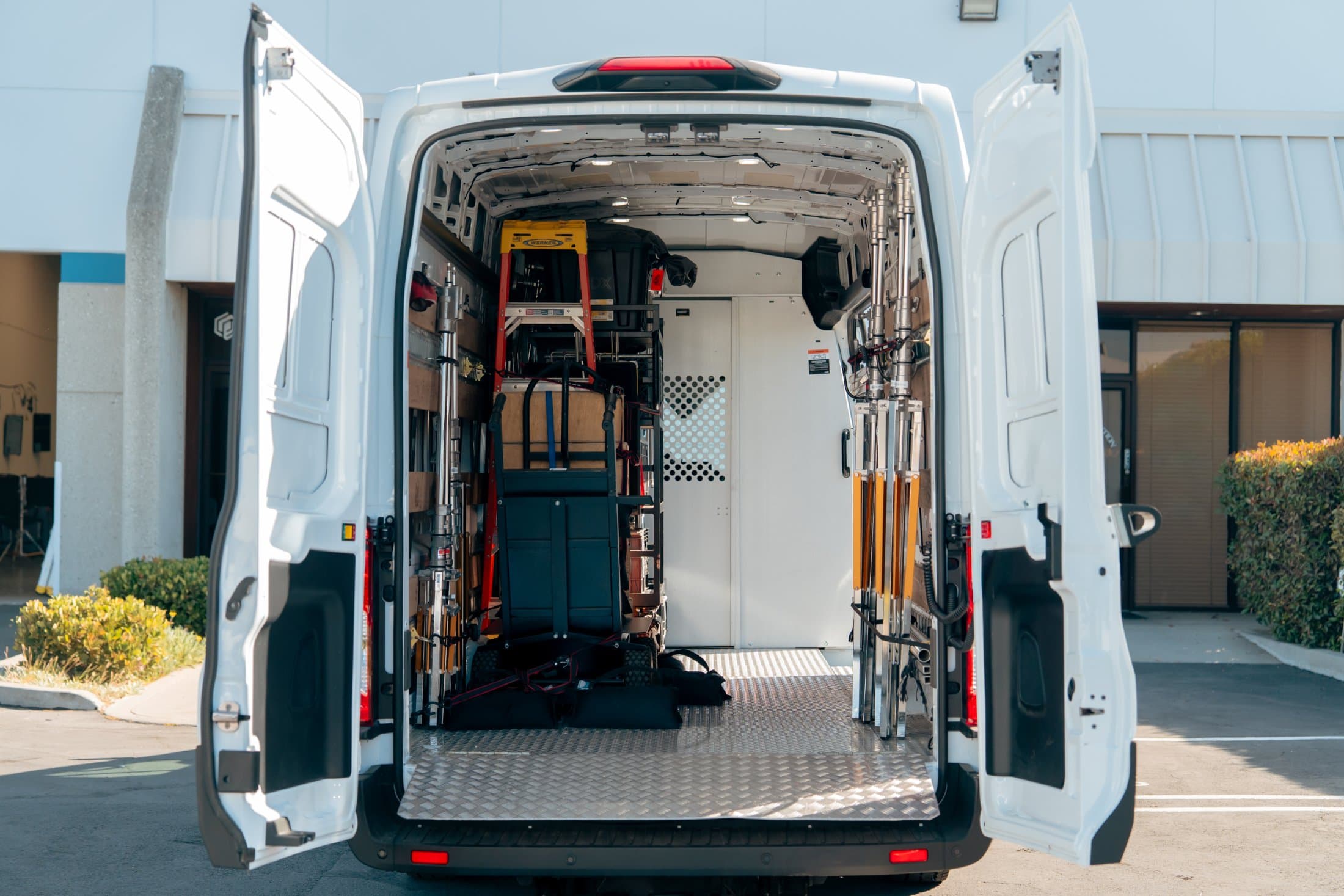 Ford Transit 350 High Roof EXT — White