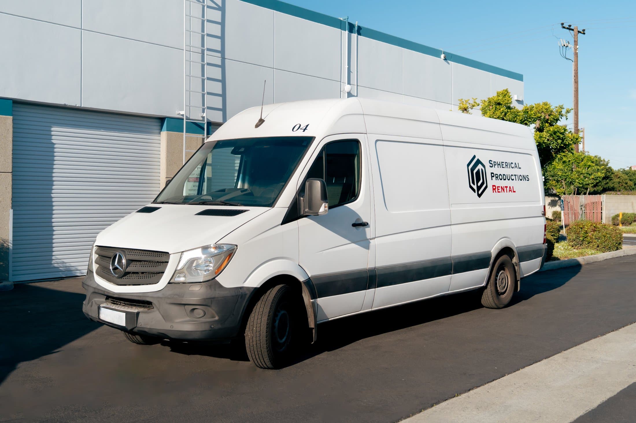 Mercedes Benz Sprinter 2500 High Roof EXT — White